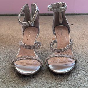 silver sparkle heels, 2 1/2 inch, size 6, bamboo brand